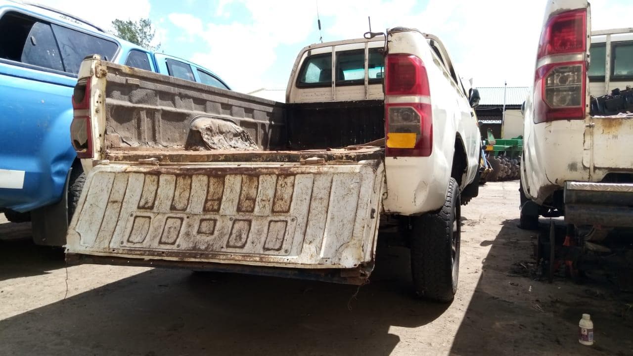 Toyota Hilux 2.5C/C · — image 5