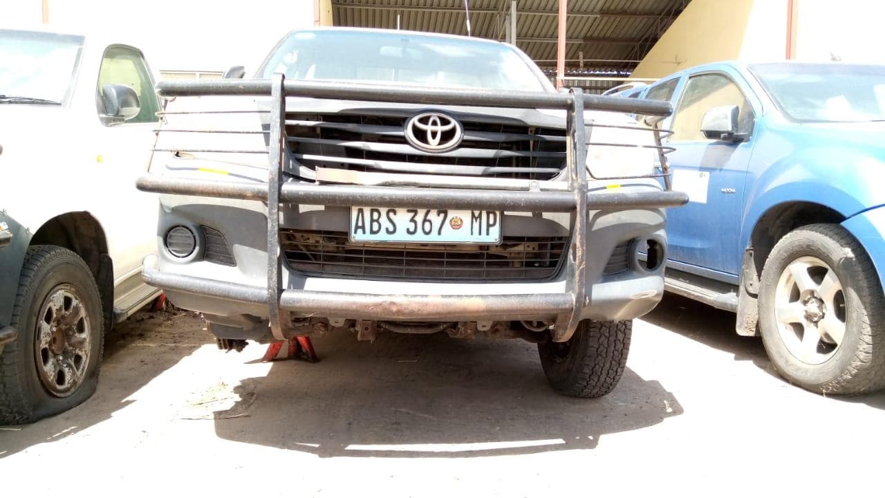 Toyota Hilux 2.5C/C · — image 7