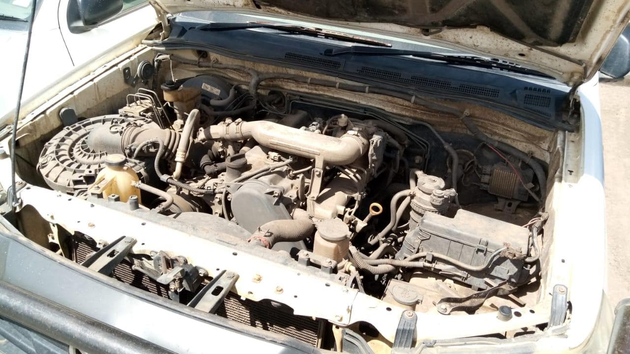 Toyota Hilux 2.5C/C · — image 10