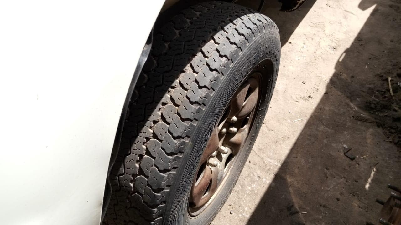 Toyota Hilux 2.5C/C · — image 14