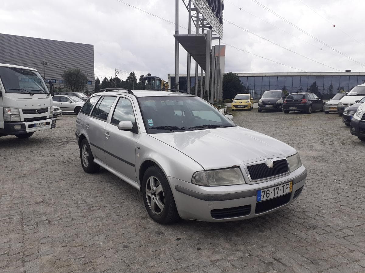 Skoda Octávia 1.9 TDI · Ano 2002 — imagem 1