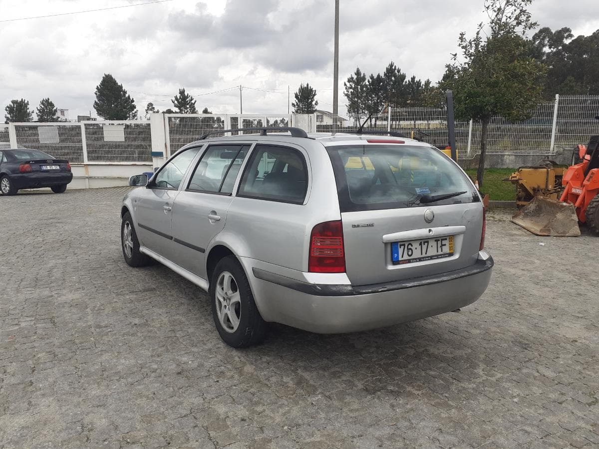 Skoda Octávia 1.9 TDI · Ano 2002 — imagem 6