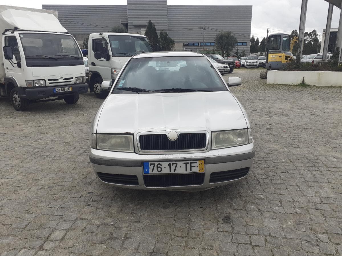Skoda Octávia 1.9 TDI · Ano 2002 — imagem 2