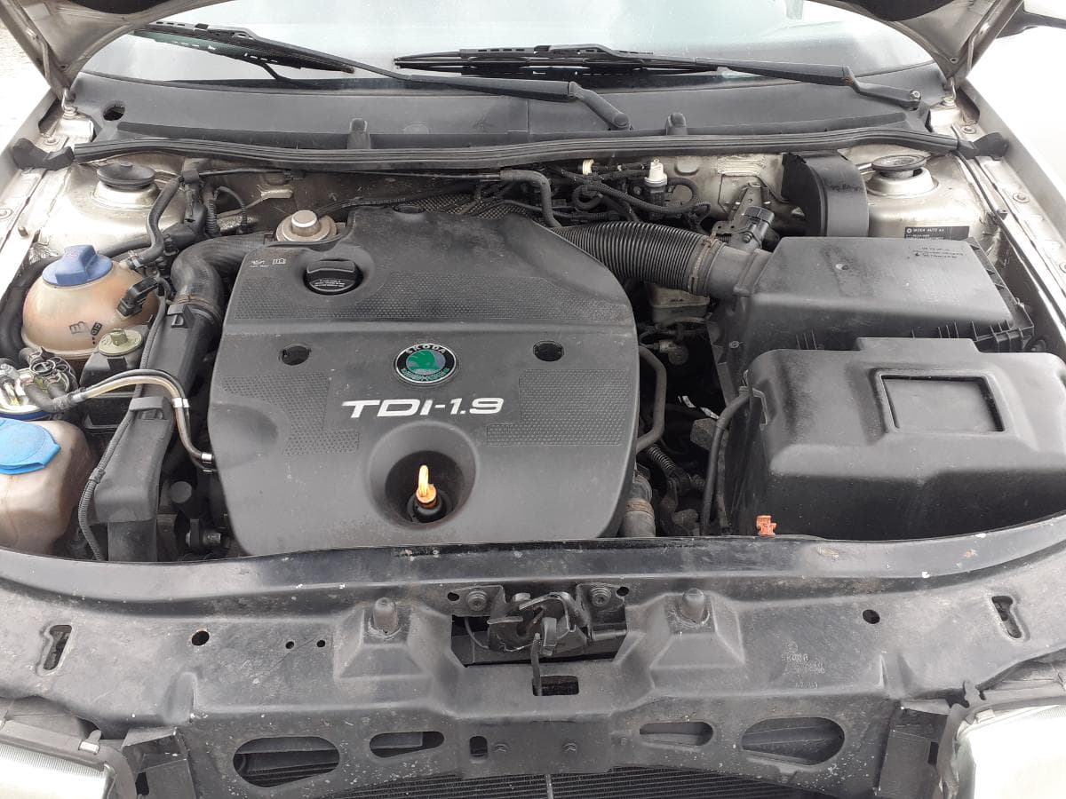 Skoda Octávia 1.9 TDI · Ano 2002 — imagem 9