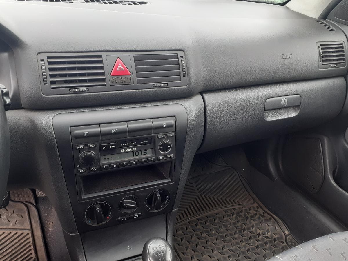 Skoda Octávia 1.9 TDI · Ano 2002 — imagem 17