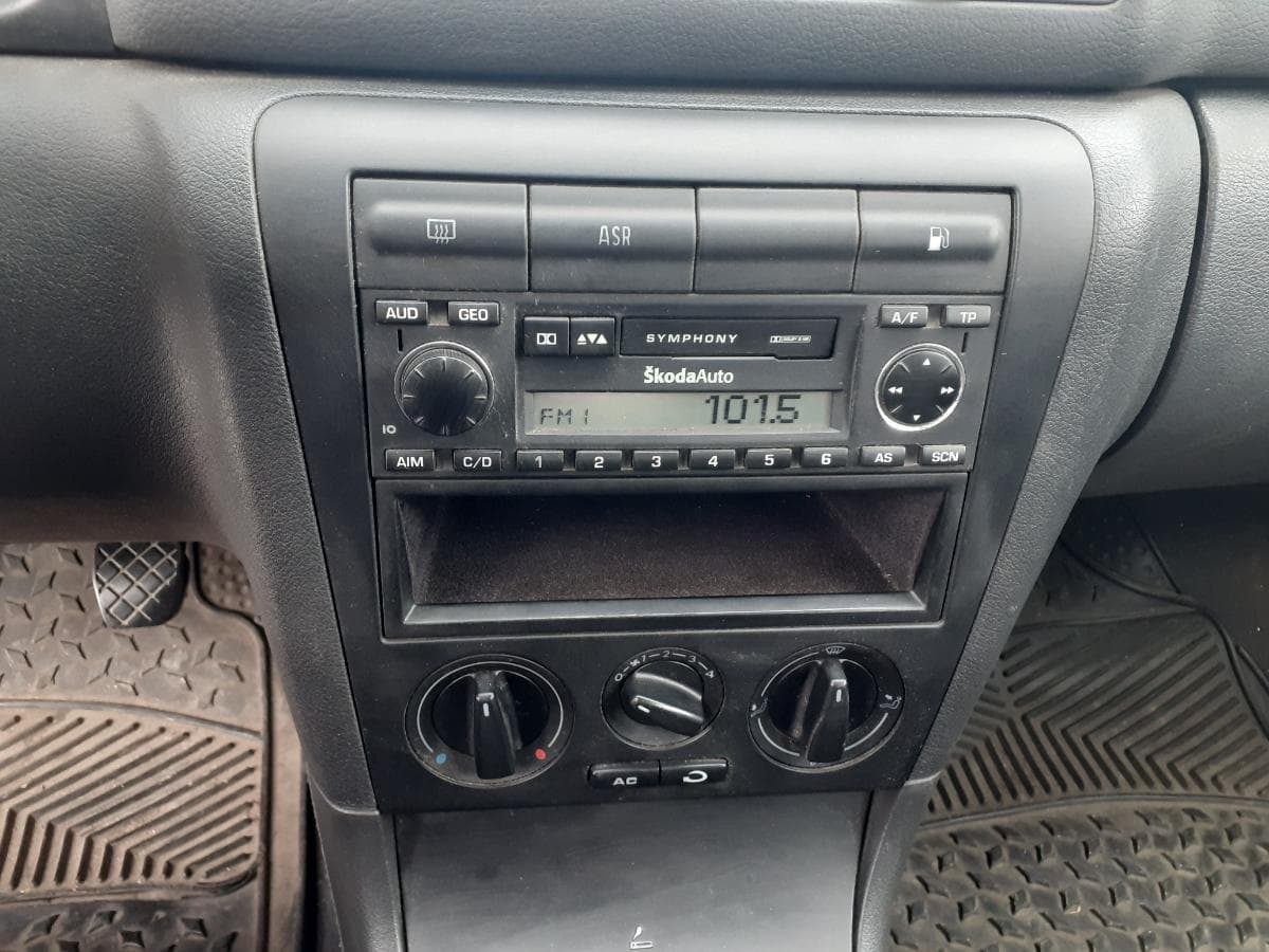 Skoda Octávia 1.9 TDI · Ano 2002 — imagem 18