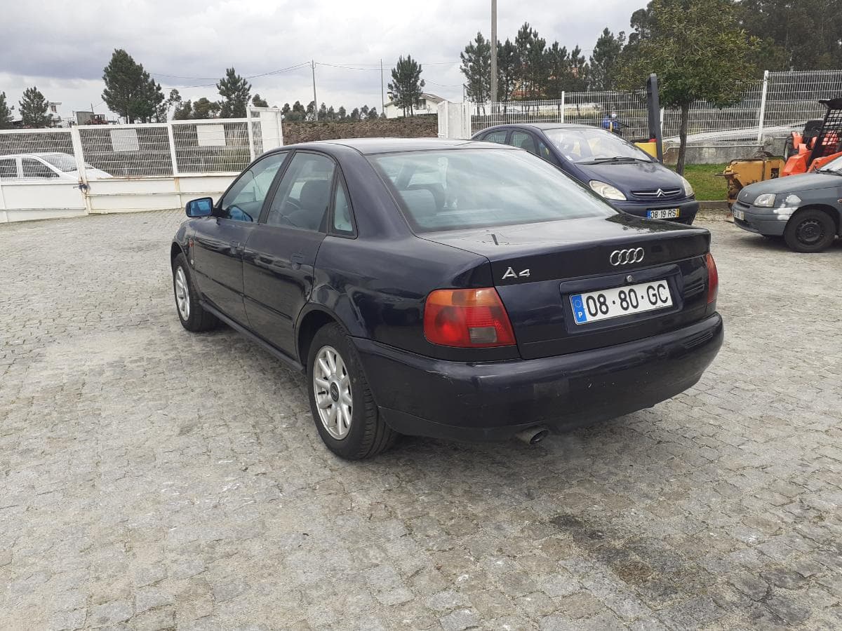 Audi A4 1.6 · Ano 1995 — imagem 4