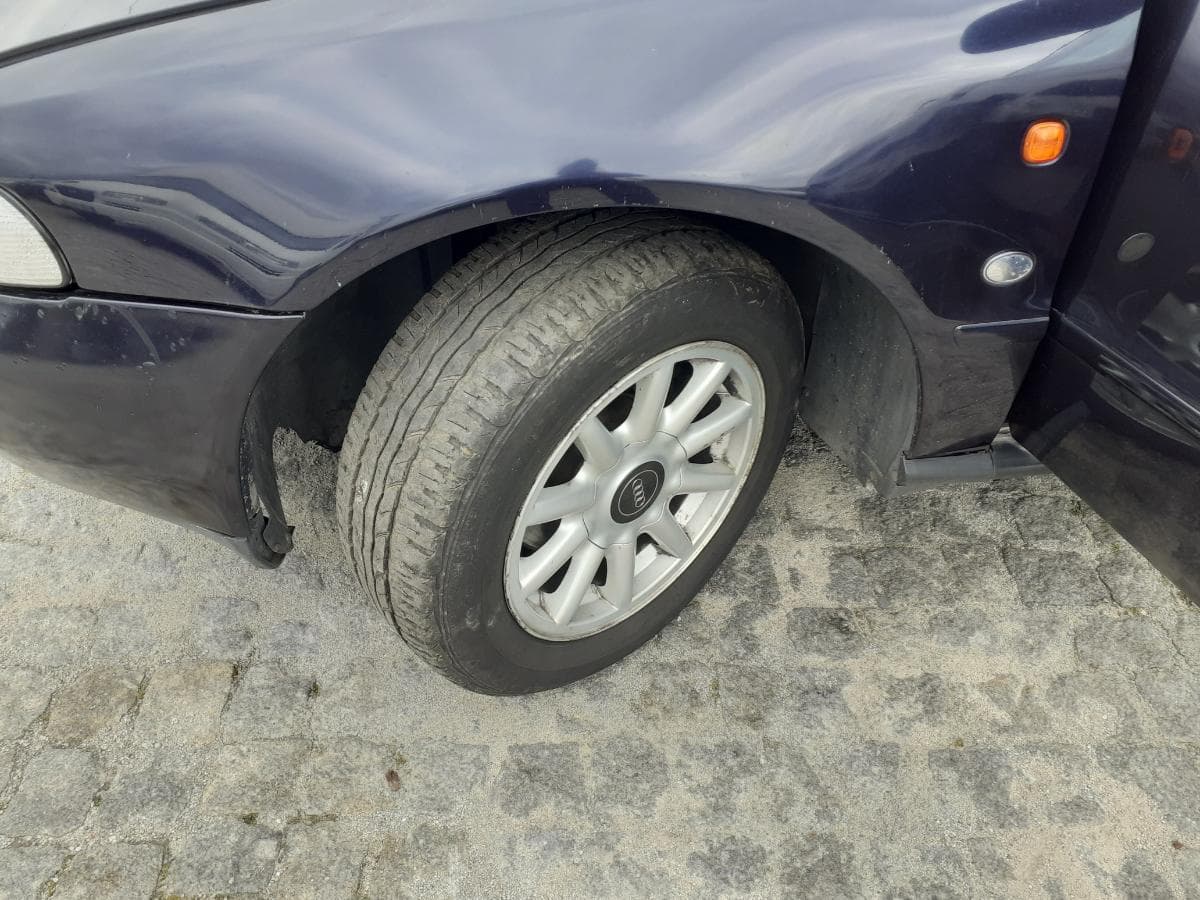Audi A4 1.6 · Ano 1995 — imagem 11
