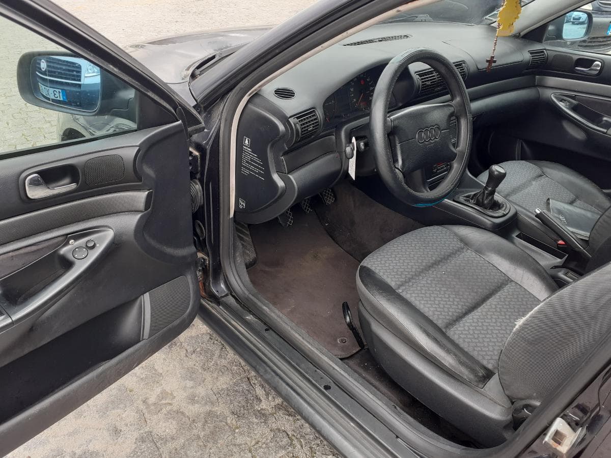 Audi A4 1.6 · Ano 1995 — imagem 12