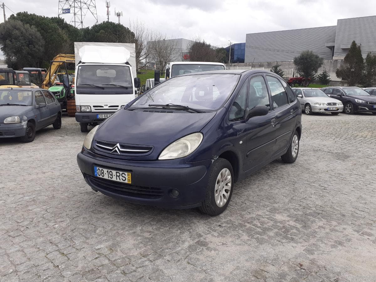 Citroën Xsara Picasso 2.0 HDI · Ano 2001 — imagem 3