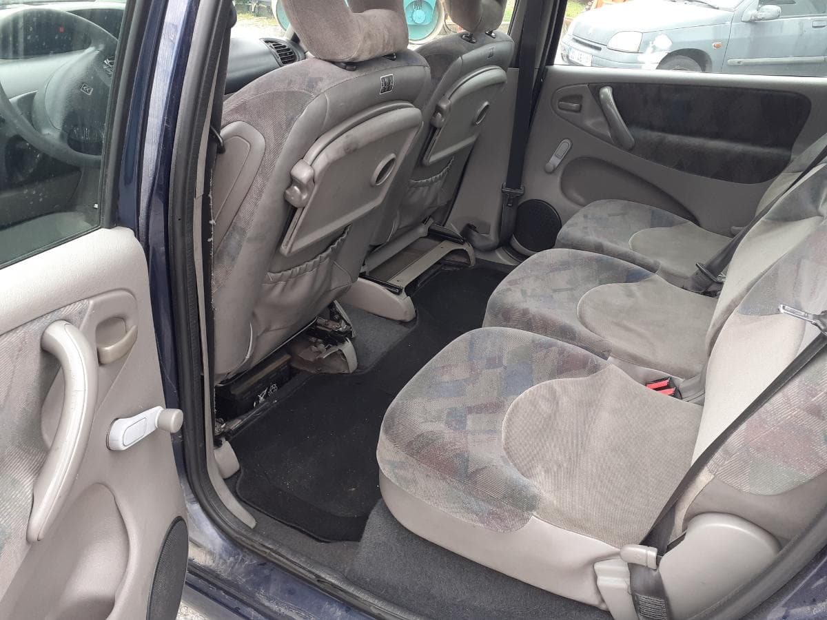 Citroën Xsara Picasso 2.0 HDI · Ano 2001 — imagem 13