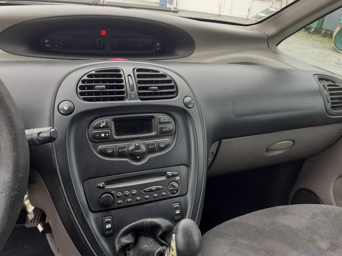 Citroën Xsara Picasso 2.0 HDI · Ano 2001 — imagem 17