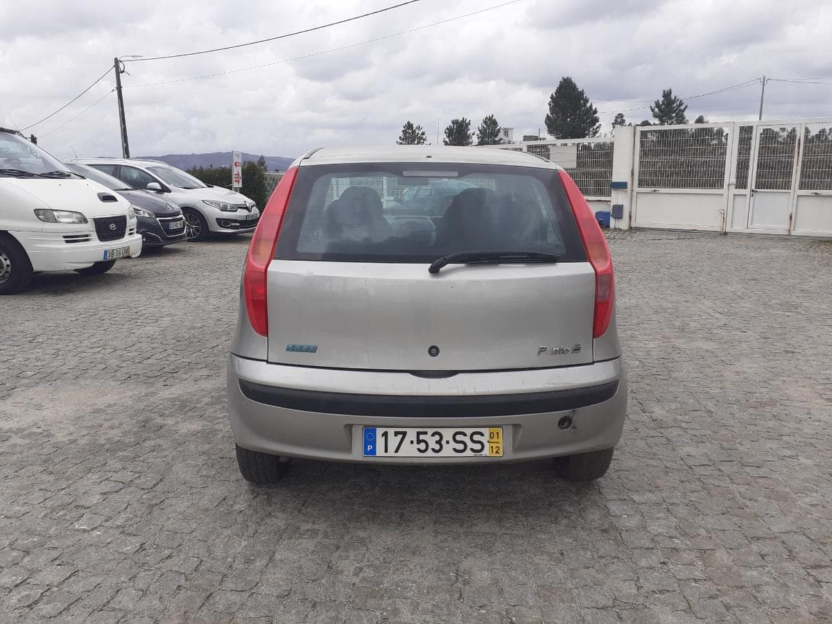 Fiat Punto 1.2 · Ano 2001 — imagen 5