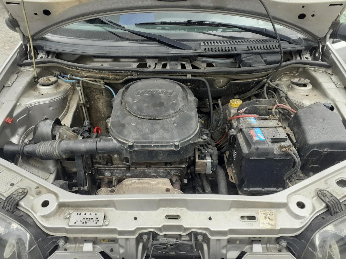 Fiat Punto 1.2 · Ano 2001 — imagen 9