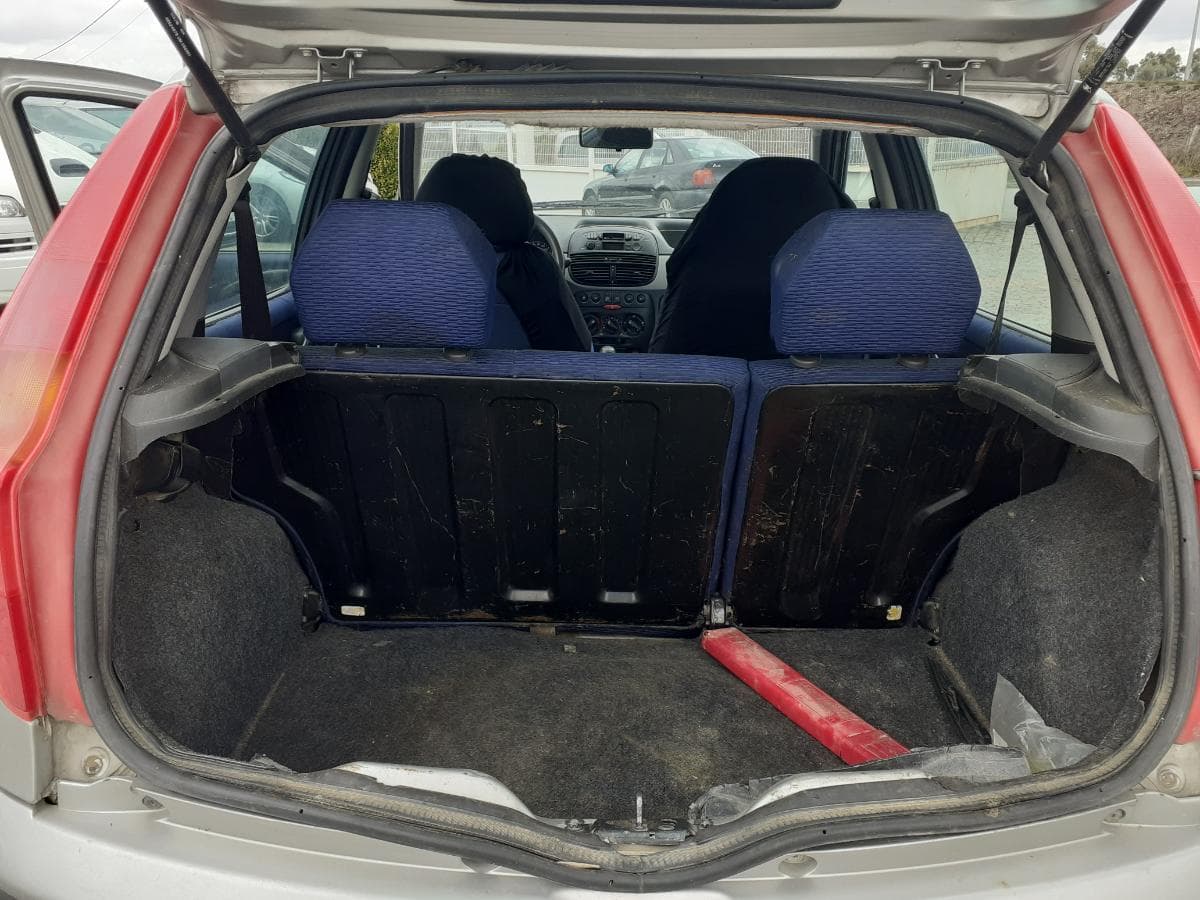 Fiat Punto 1.2 · Ano 2001 — imagen 7
