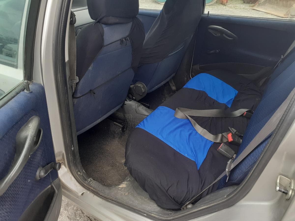 Fiat Punto 1.2 · Ano 2001 — imagen 13