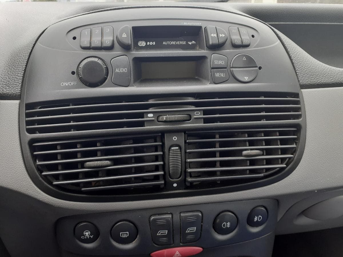 Fiat Punto 1.2 · Ano 2001 — imagen 16