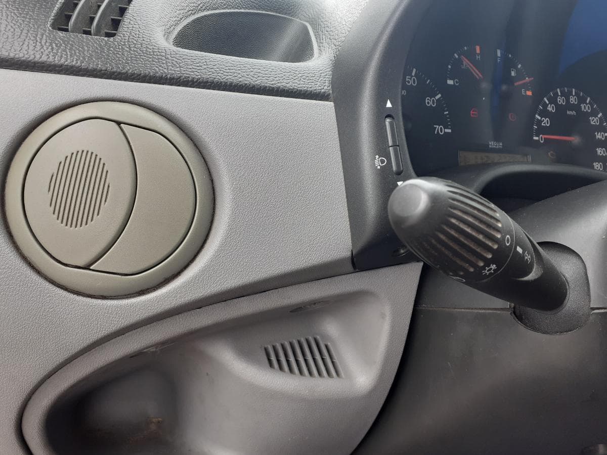 Fiat Punto 1.2 · Ano 2001 — imagen 19