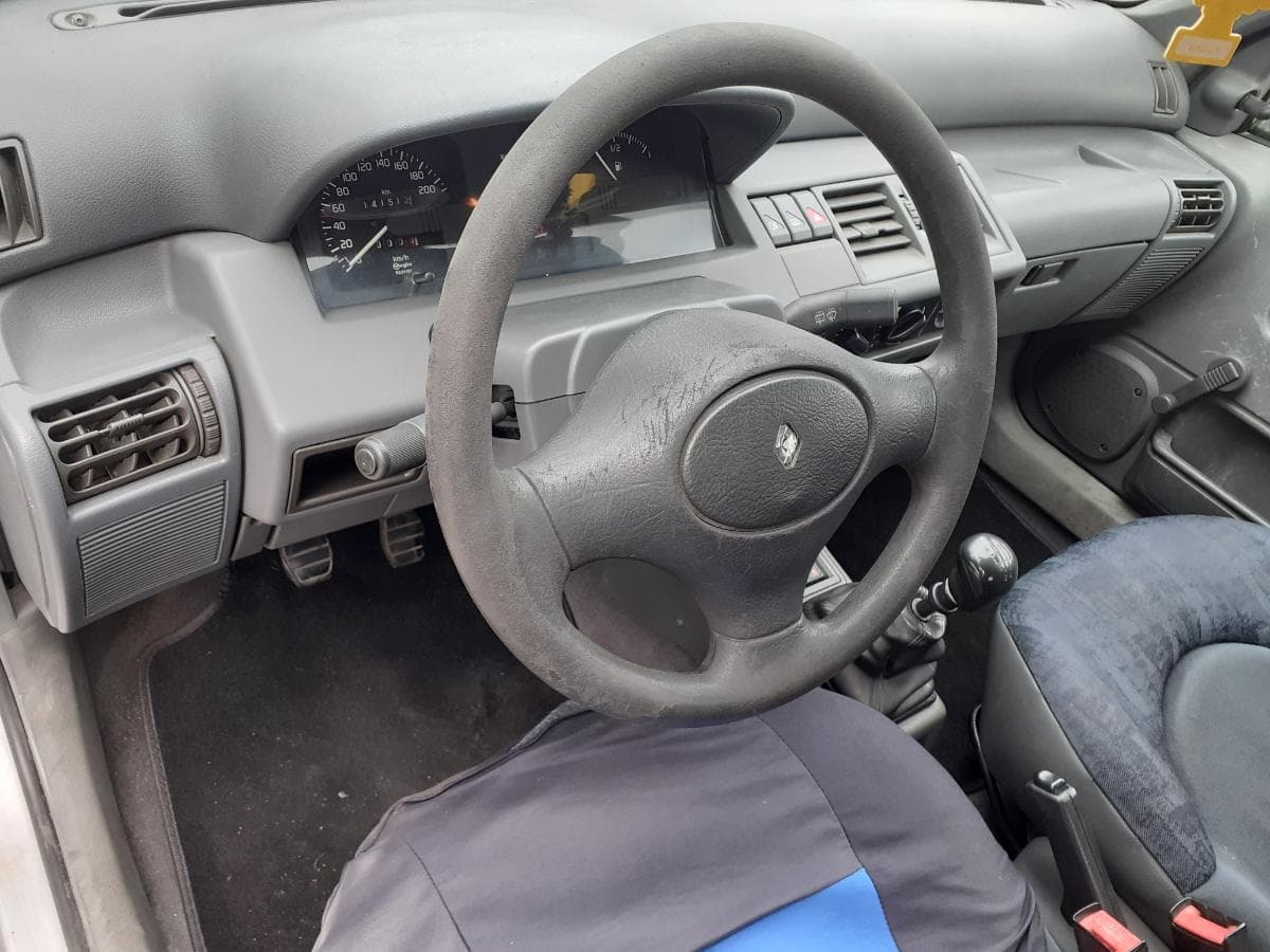 Renault Clio 1.2 · Ano 1997 — imagen 15