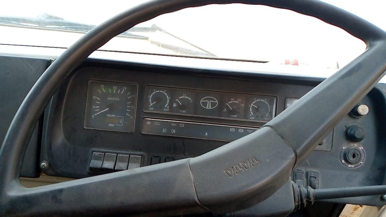 Tata 2516C 6x4 · — image 14
