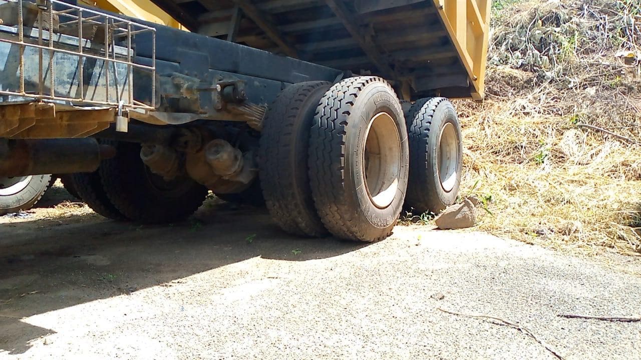 Tata 2516C 6x4 · — imagen 4