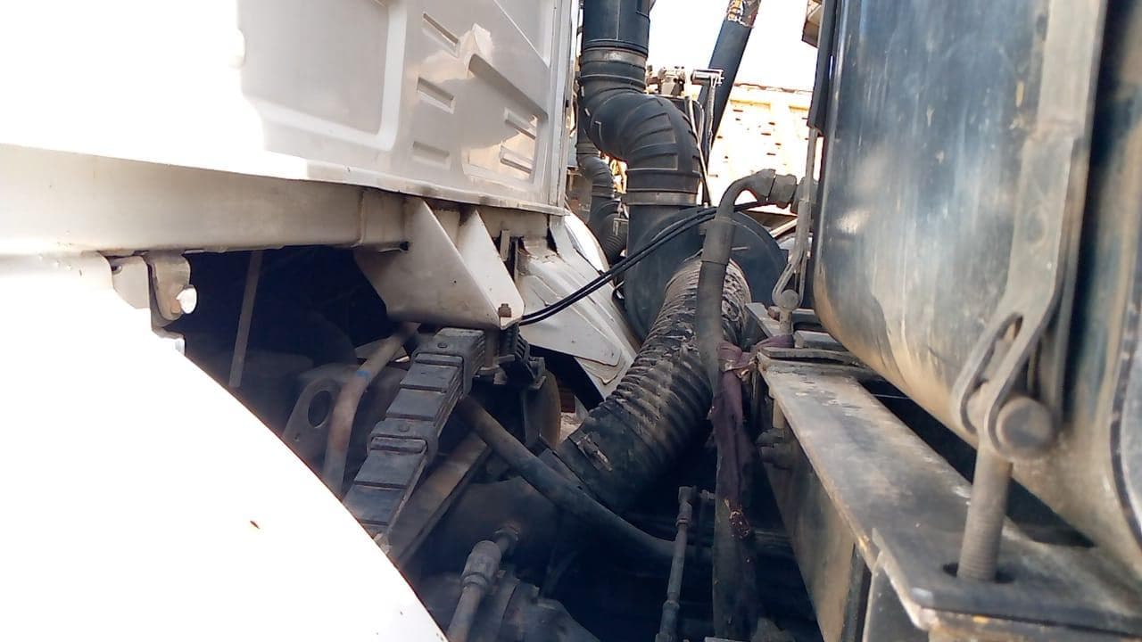 Tata 2516C 6x4 · — imagen 5