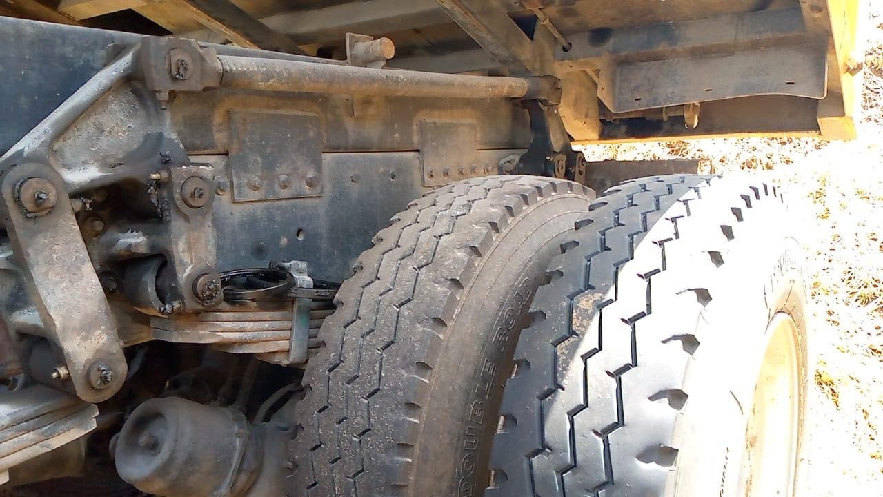 Tata 2516C 6x4 · — imagen 6
