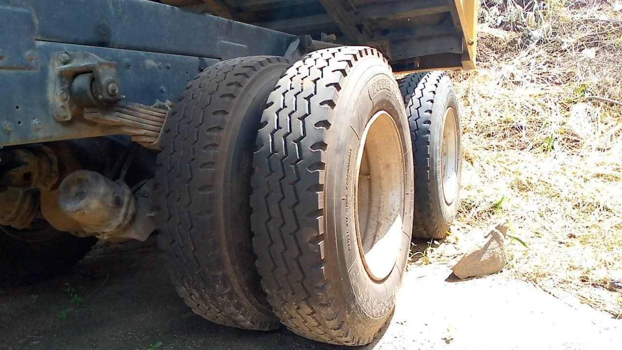 Tata 2516C 6x4 · — imagen 7