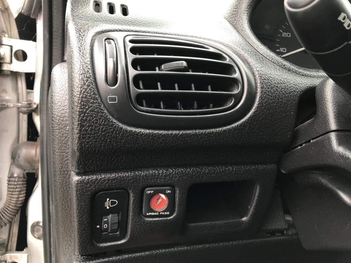 Peugeot 206 1.1 · Ano 2003 — imagem 13