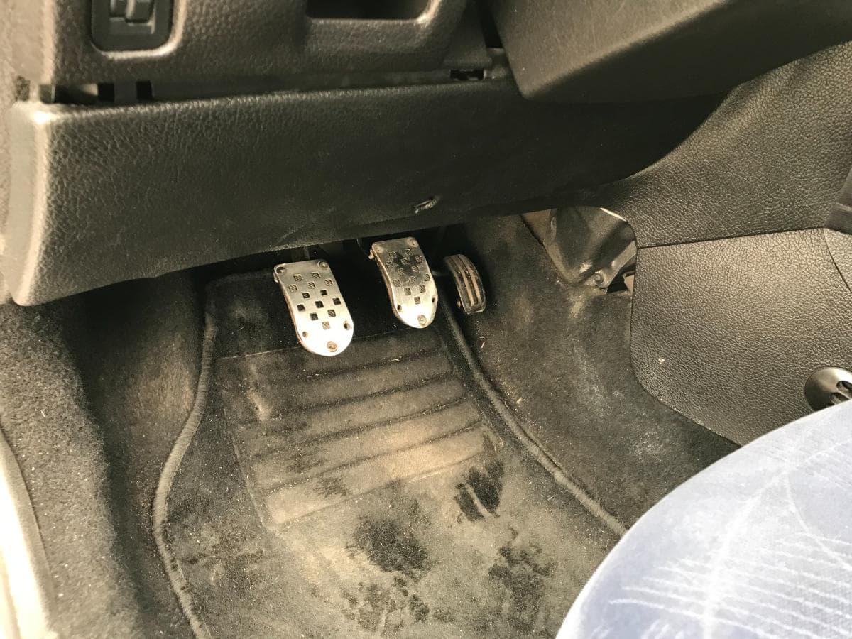 Peugeot 206 1.1 · Ano 2003 — imagem 18