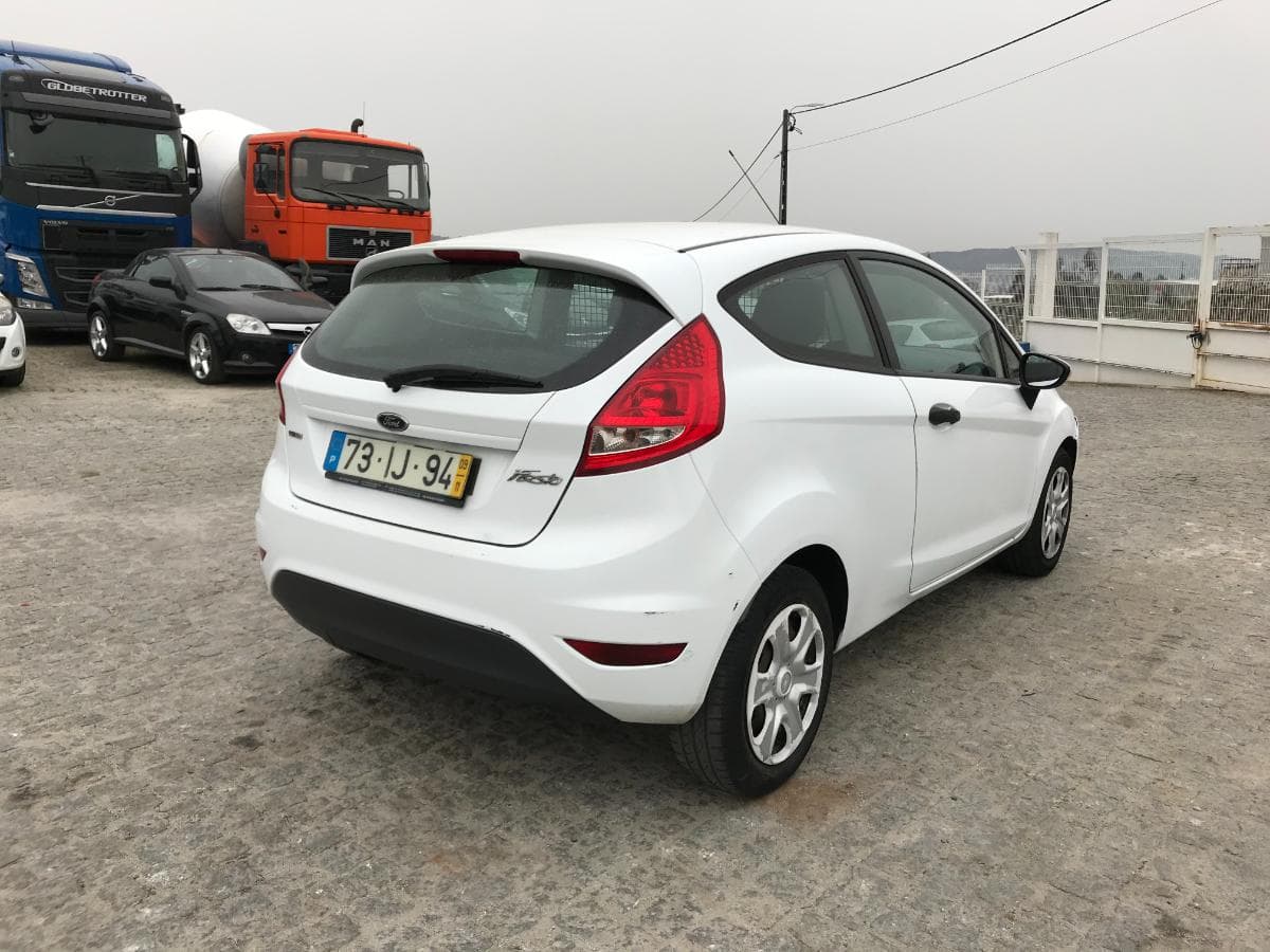 Ford Fiesta 1.4 TDCI · Ano 2009 — imagem 4