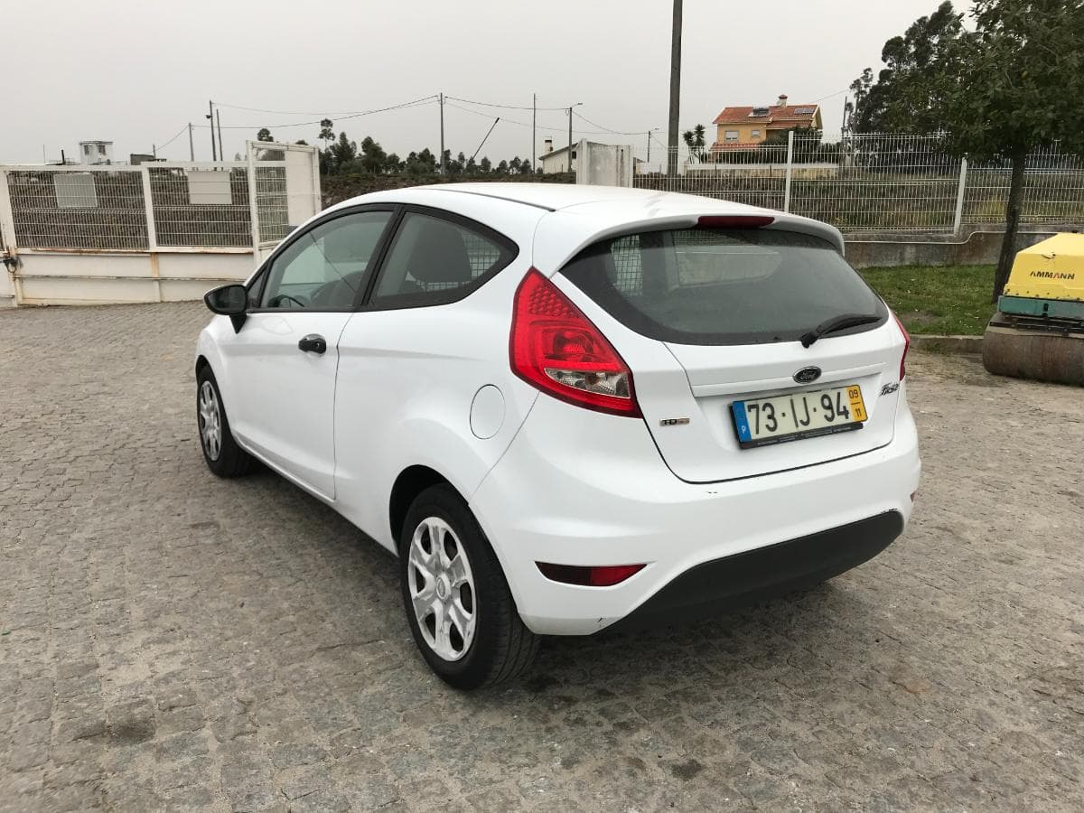 Ford Fiesta 1.4 TDCI · Ano 2009 — imagem 6
