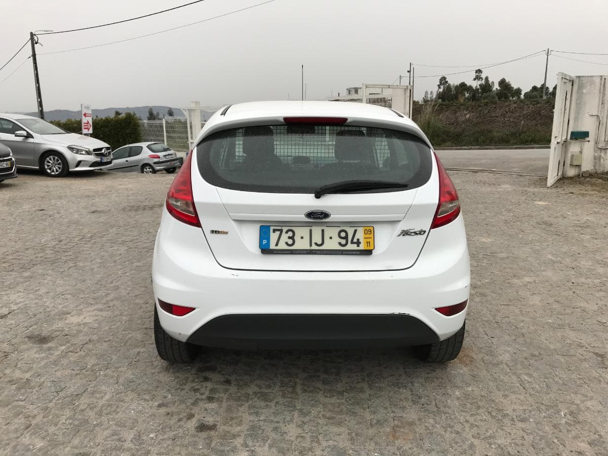 Ford Fiesta 1.4 TDCI · Ano 2009 — imagem 5