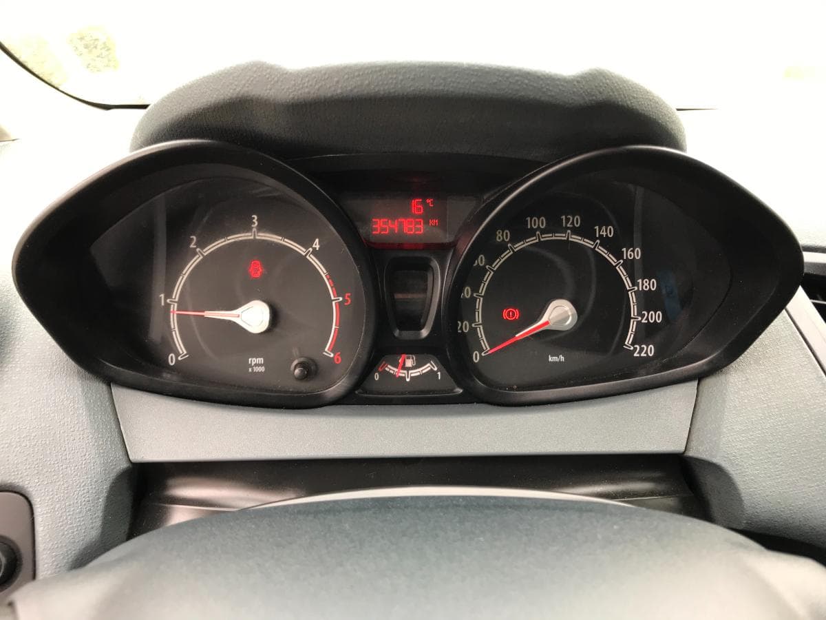 Ford Fiesta 1.4 TDCI · Ano 2009 — imagem 13