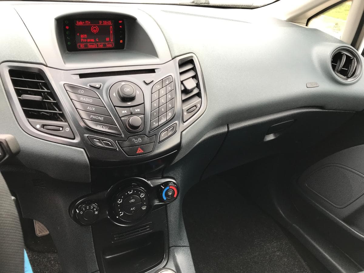 Ford Fiesta 1.4 TDCI · Ano 2009 — imagem 17