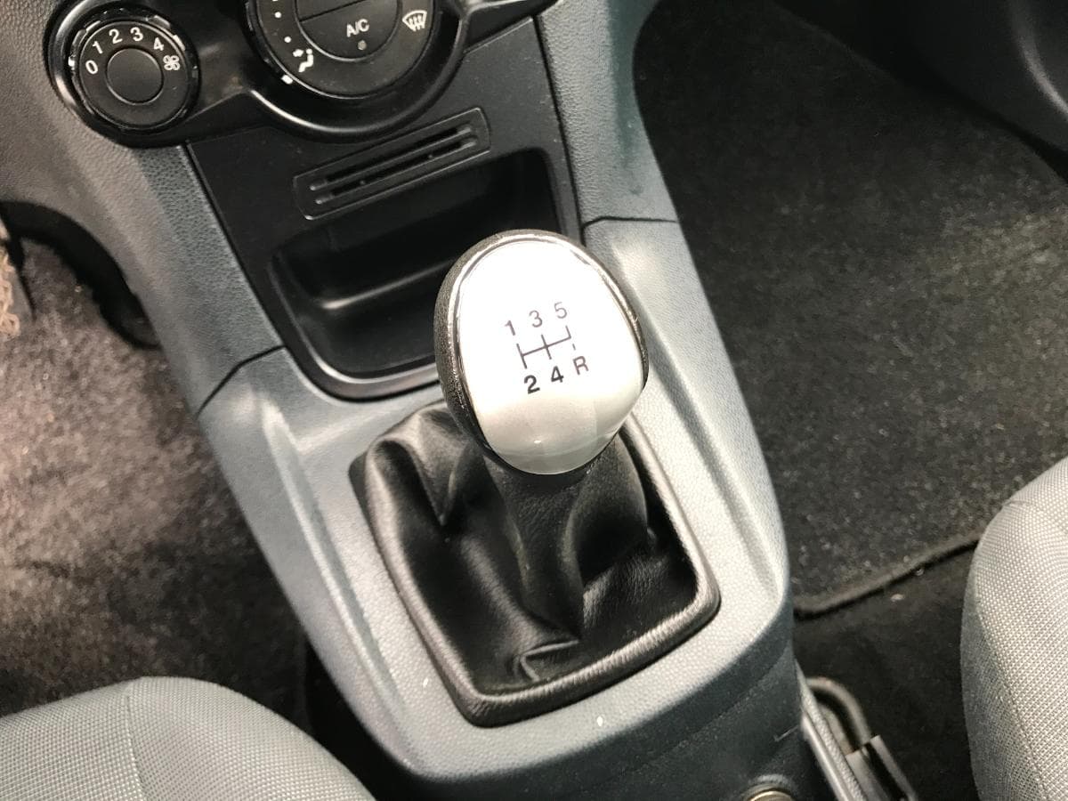 Ford Fiesta 1.4 TDCI · Ano 2009 — imagem 18