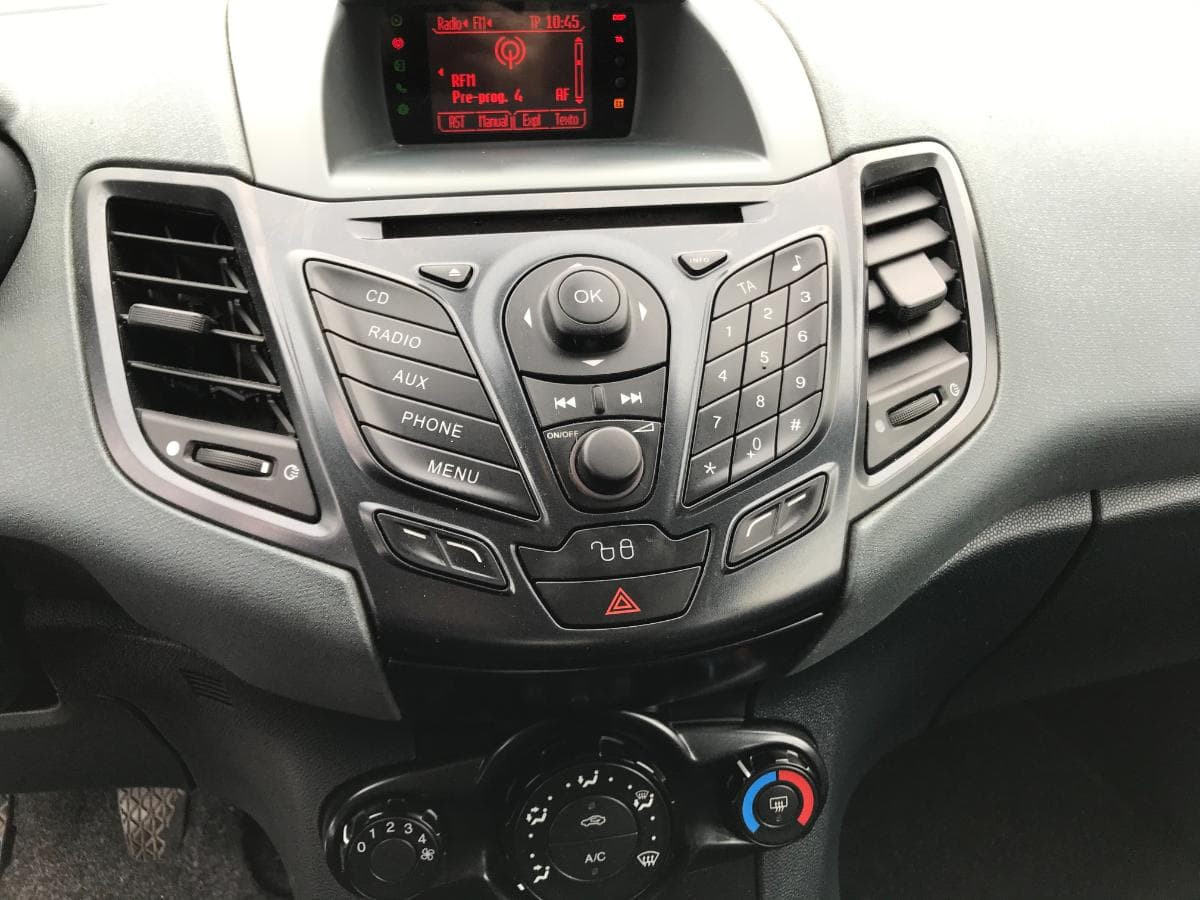 Ford Fiesta 1.4 TDCI · Ano 2009 — imagem 16