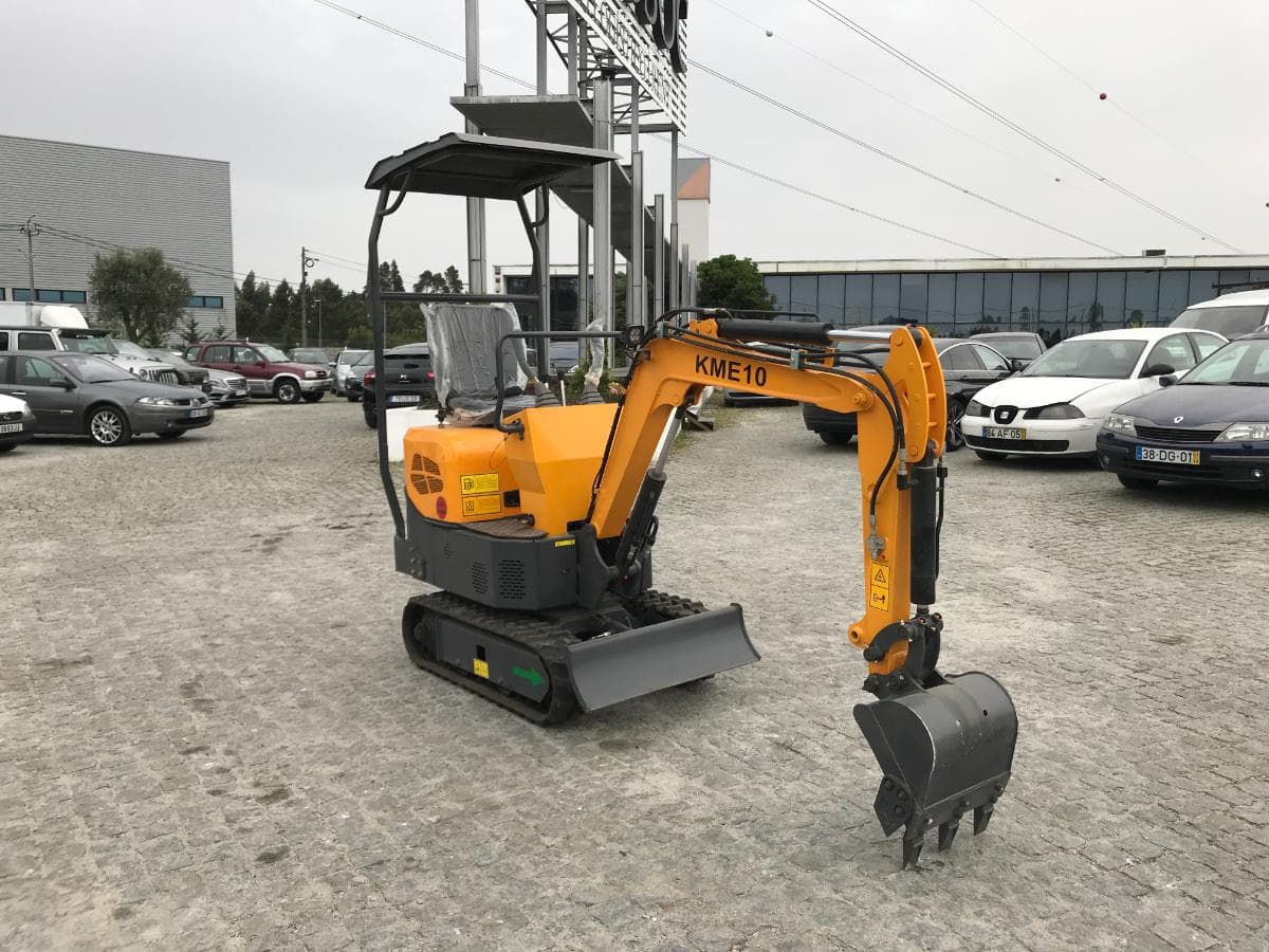 Mini Giratória KME10 · Ano 2020 — imagem 1