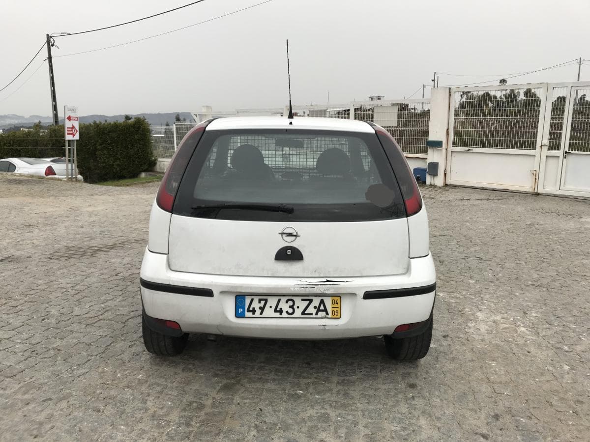 Opel Corsa 1.3 CDTI · Ano 2004 — imagem 5