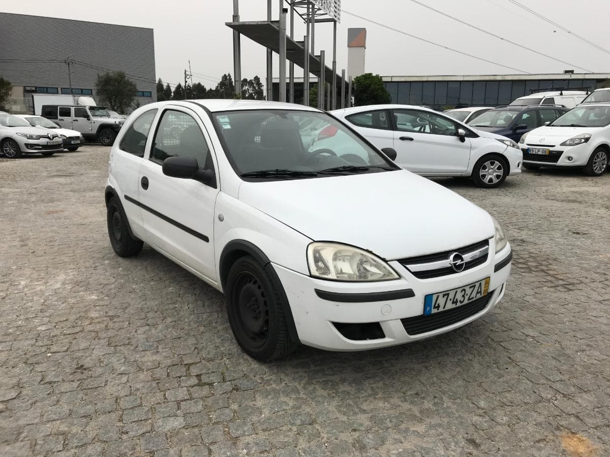 Opel Corsa 1.3 CDTI · Ano 2004 — imagem 1