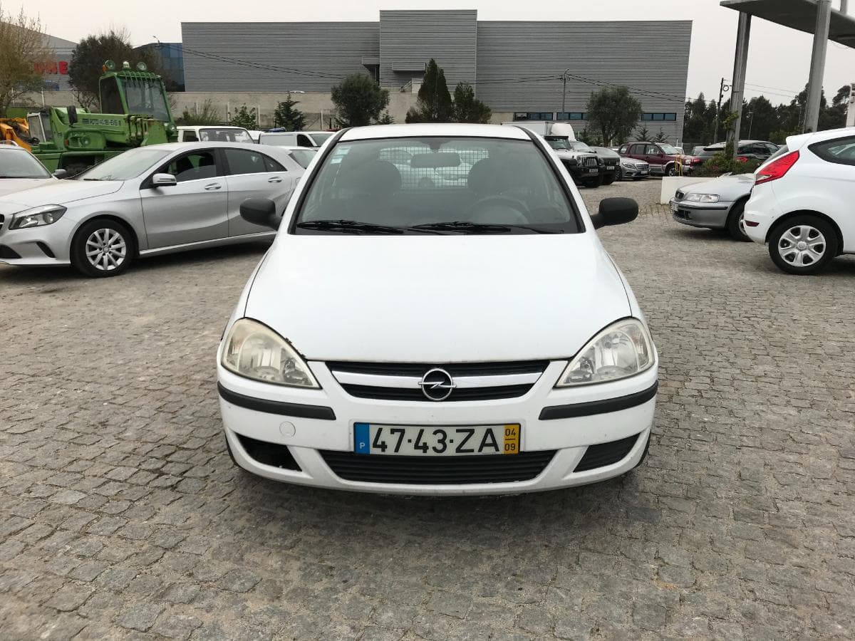 Opel Corsa 1.3 CDTI · Ano 2004 — imagem 2