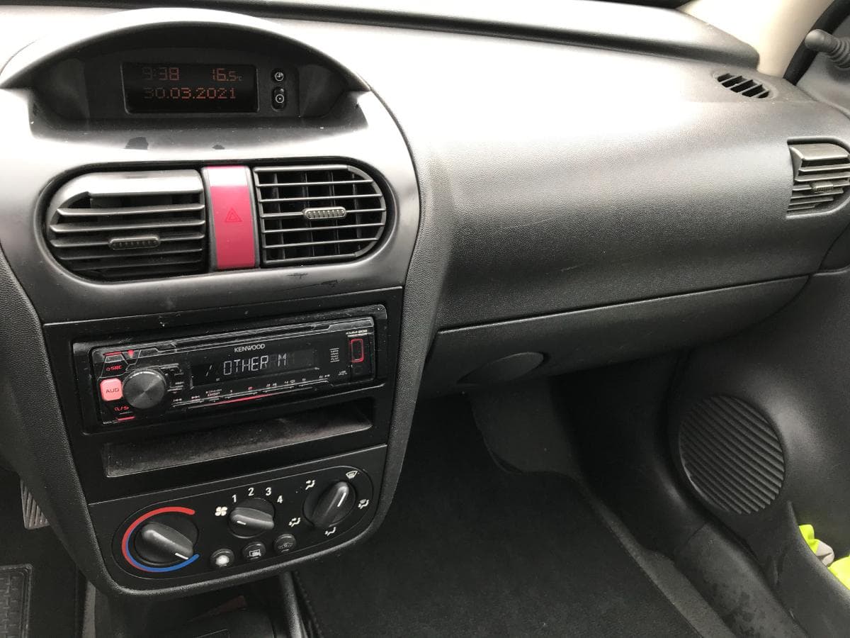 Opel Corsa 1.3 CDTI · Ano 2004 — imagem 14