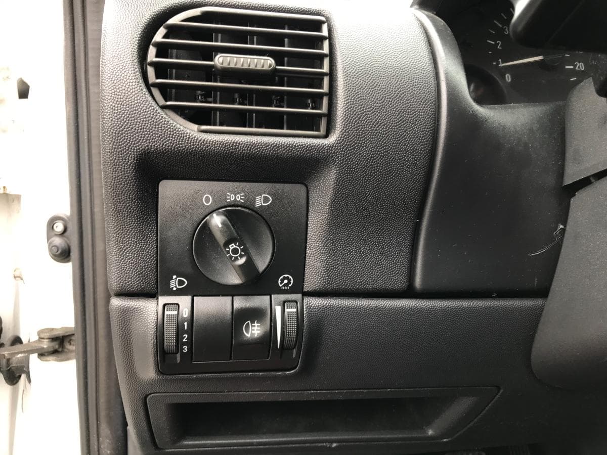 Opel Corsa 1.3 CDTI · Ano 2004 — imagem 20
