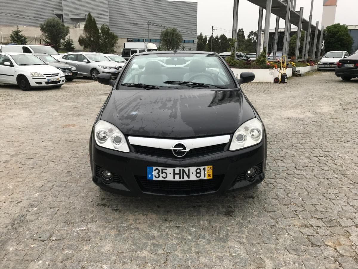 Opel Tigra TwinTop 1.3 CDTI · Ano 2005 — imagen 2
