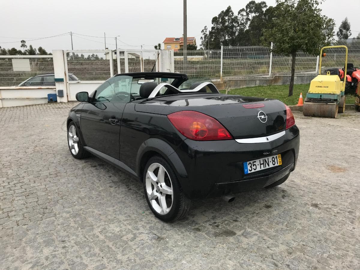 Opel Tigra TwinTop 1.3 CDTI · Ano 2005 — imagen 4