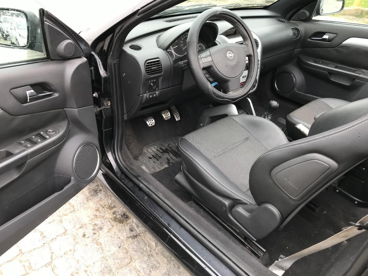 Opel Tigra TwinTop 1.3 CDTI · Ano 2005 — imagen 12
