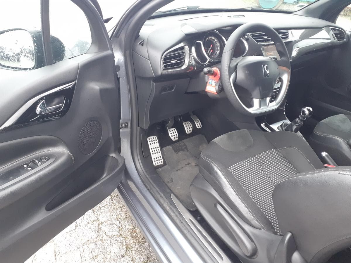 Citroën DS3 1.6 · Ano 2010 — imagen 15