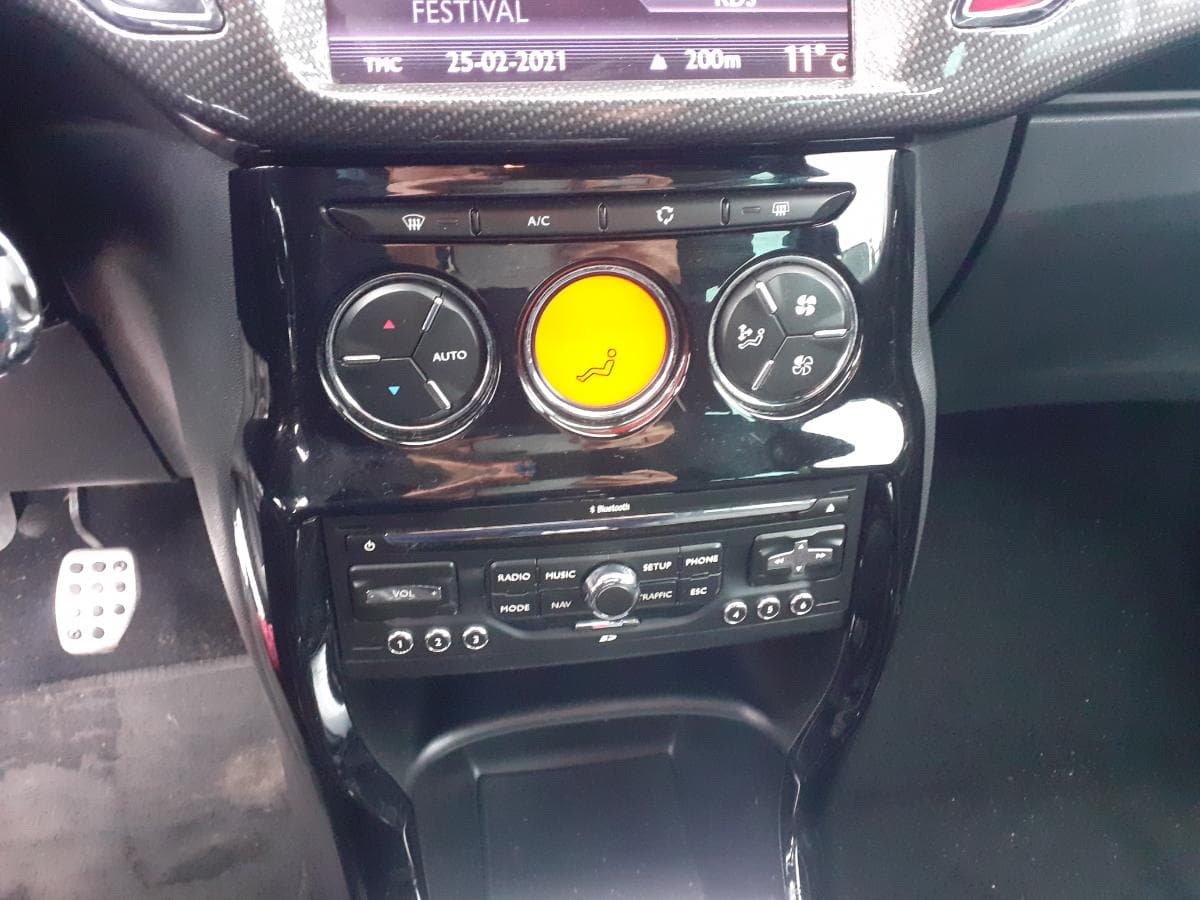 Citroën DS3 1.6 · Ano 2010 — imagen 27