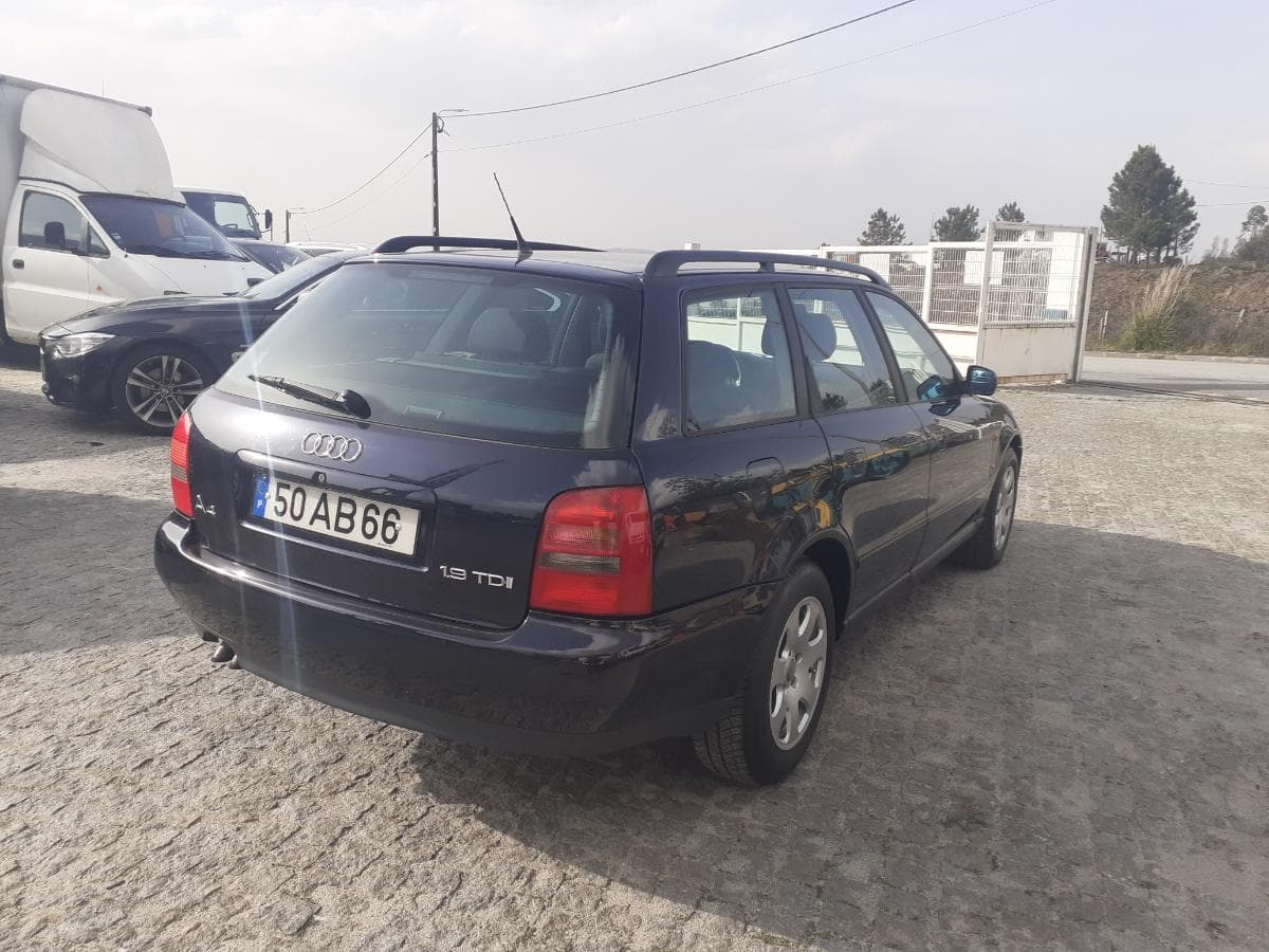 Audi A4 1.9 TDI · Ano 1997 — image 6
