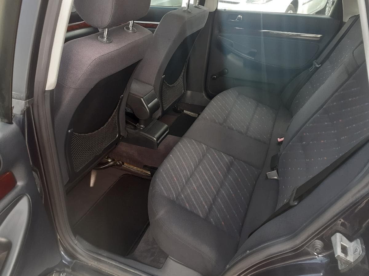 Audi A4 1.9 TDI · Ano 1997 — image 13